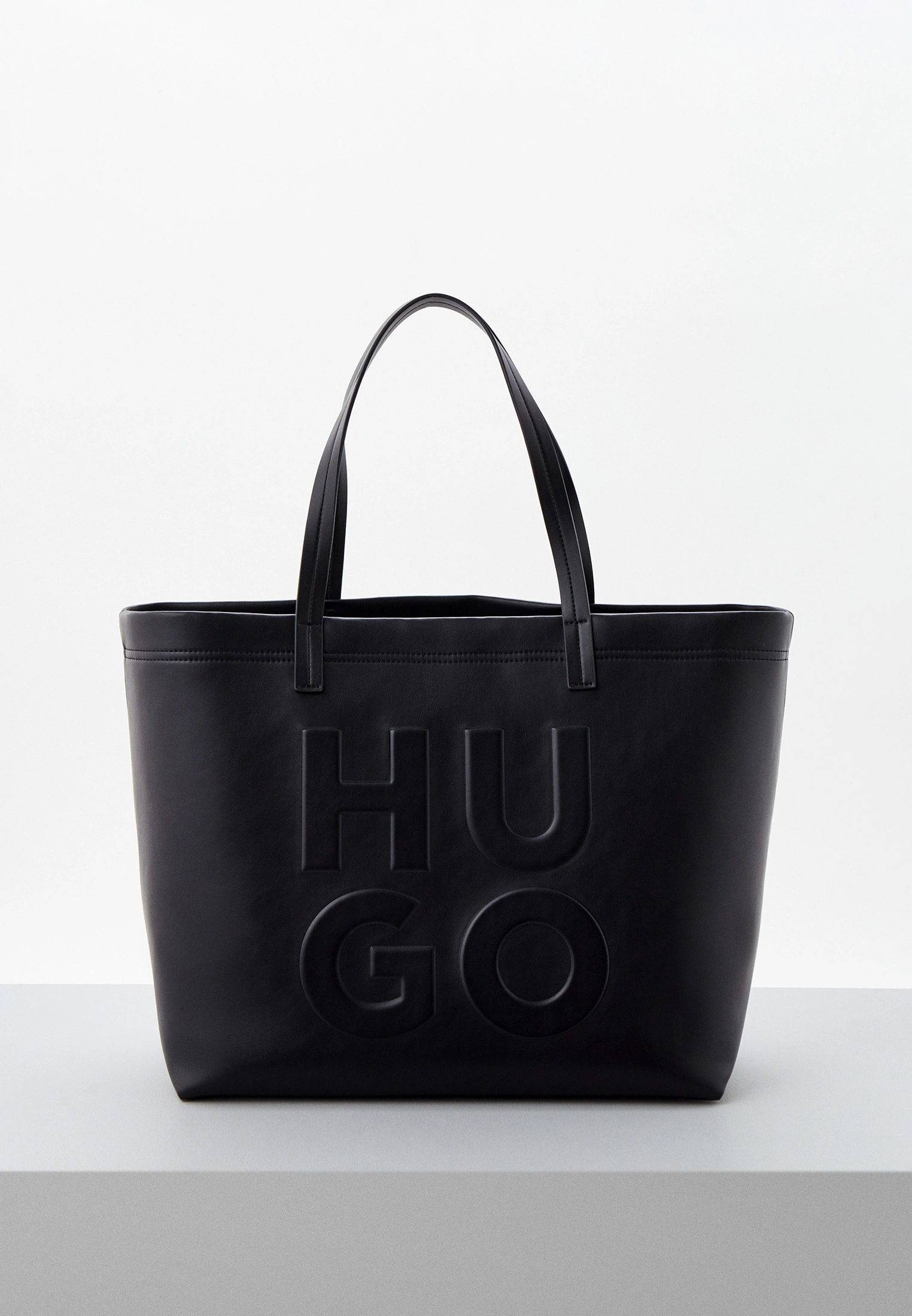 ТОП-10 особенностей сумок бренда Hugo